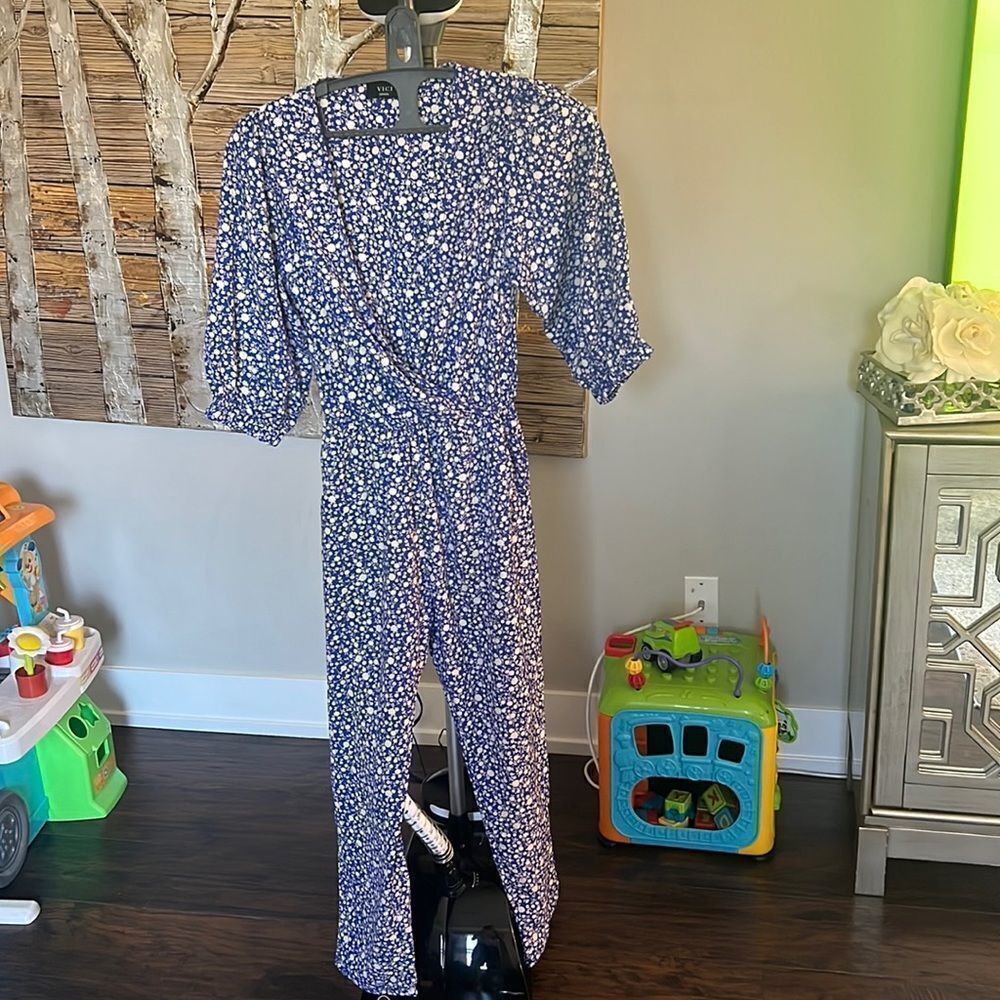 Vici Womens Small Cross Front 3/4‎ Sleeve Jumpsuit Romper Floral Print Blue EUC